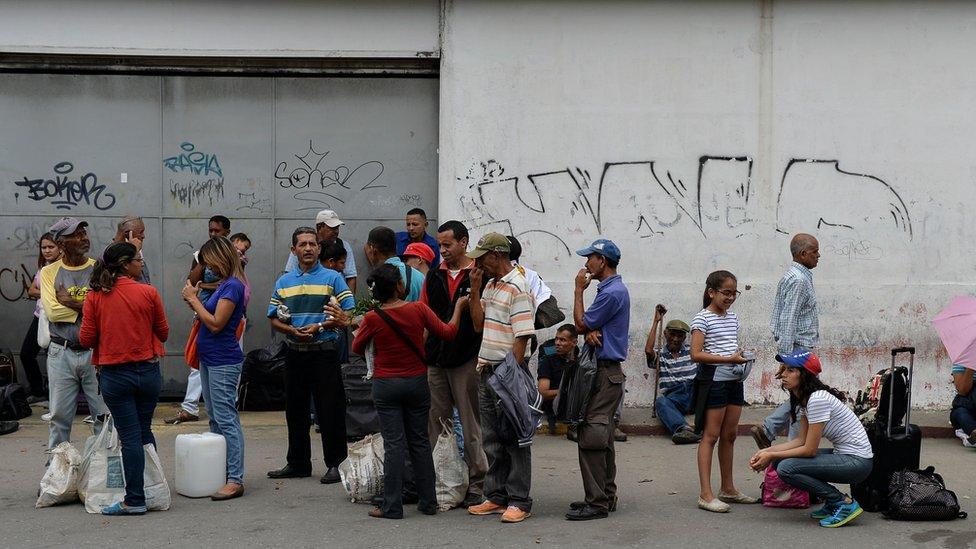Venezuela celebra elecciones presidenciales en medio de su peor crisis; Maduro va por la reelección
