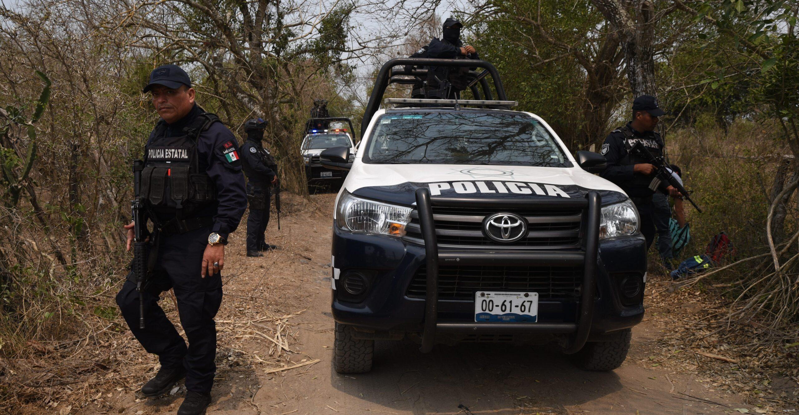 Asesinan a dos jóvenes durante una misa de XV años en Veracruz