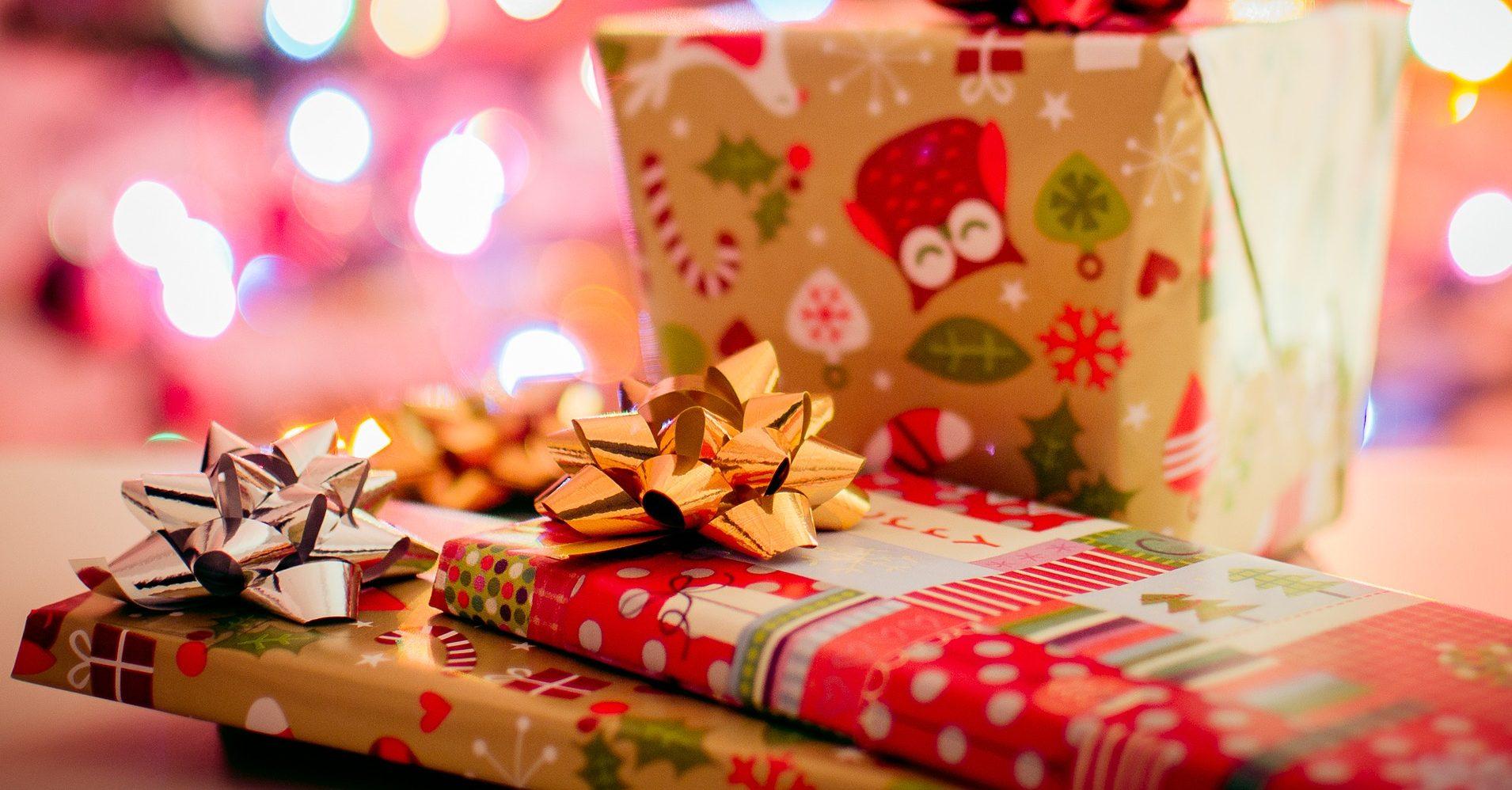 ¿Vas a comprar regalos? Te damos consejos para que no caigas en ofertas tramposas