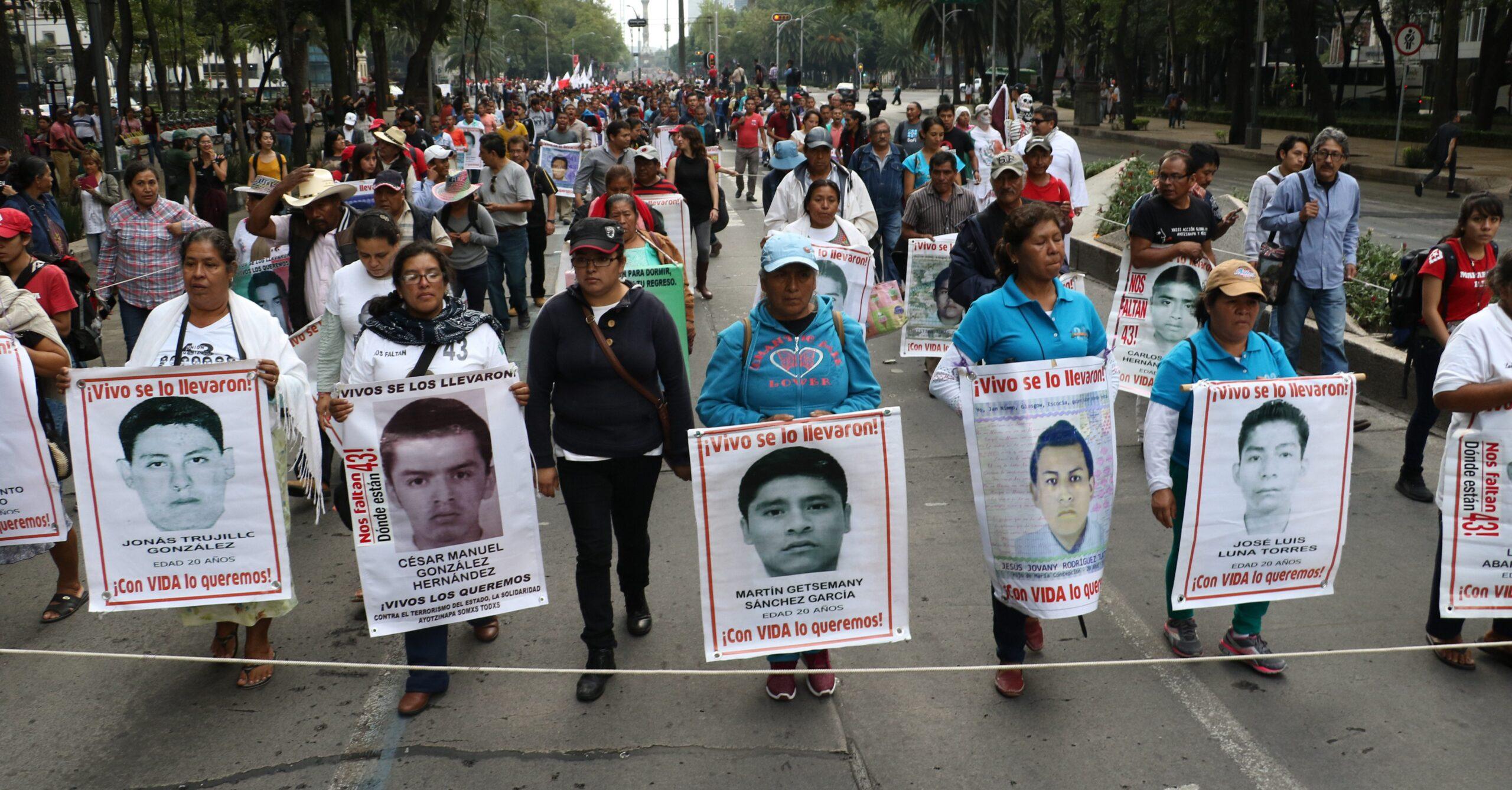 SCJN responde a PGR que no puede atender su queja contra la Comisión de la Verdad sobre Ayotzinapa