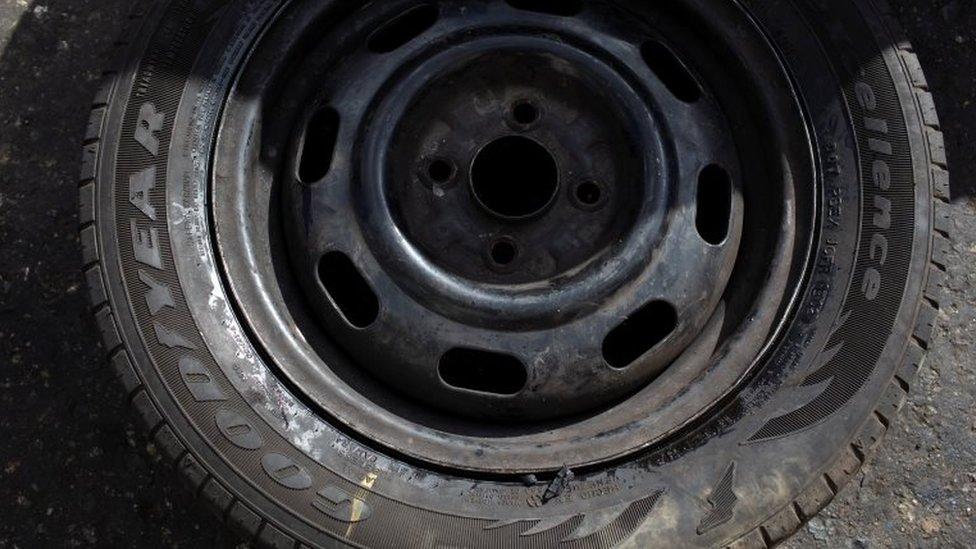 Goodyear abandona Venezuela: la multinacional paga indemnizaciones por despido con 10 neumáticos por empleado