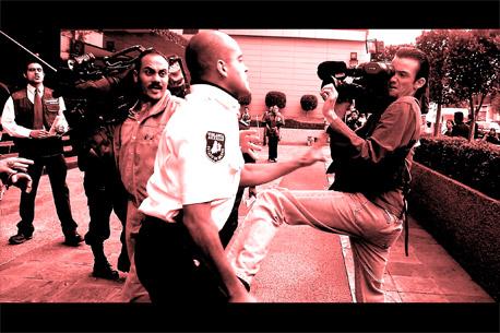 En 2010, 139 periodistas <br>fueron agredidos en México