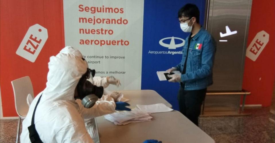 ‘Estamos sin dinero y atrapados por la pandemia’: Estudiantes varados en Argentina piden ayuda para volver a México