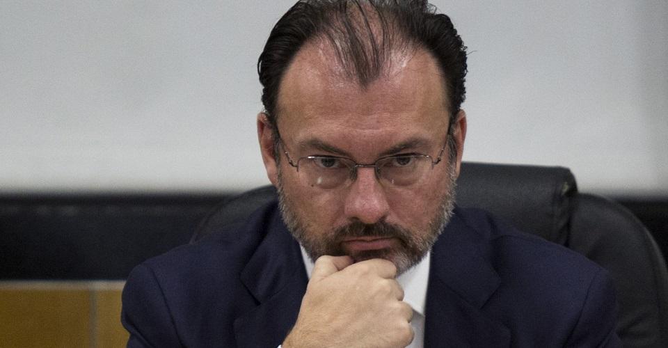FGR da marcha atrás a petición de capturar a Videgaray por traición a la patria… por ahora