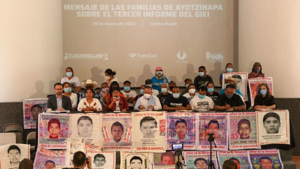 “Nos vieron la cara”: padres y madres de Ayotzinapa reclaman a autoridades por negar información y falta de resultados