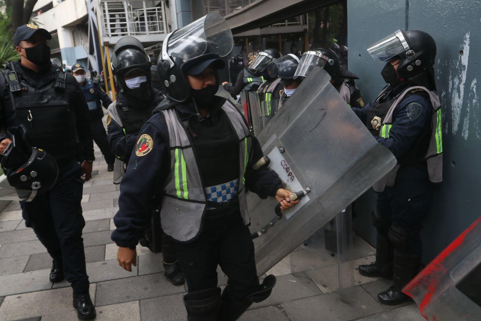 Por COVID, mueren más de 200 elementos de la policía y Fiscalía de CDMX; bajas superan a las federales