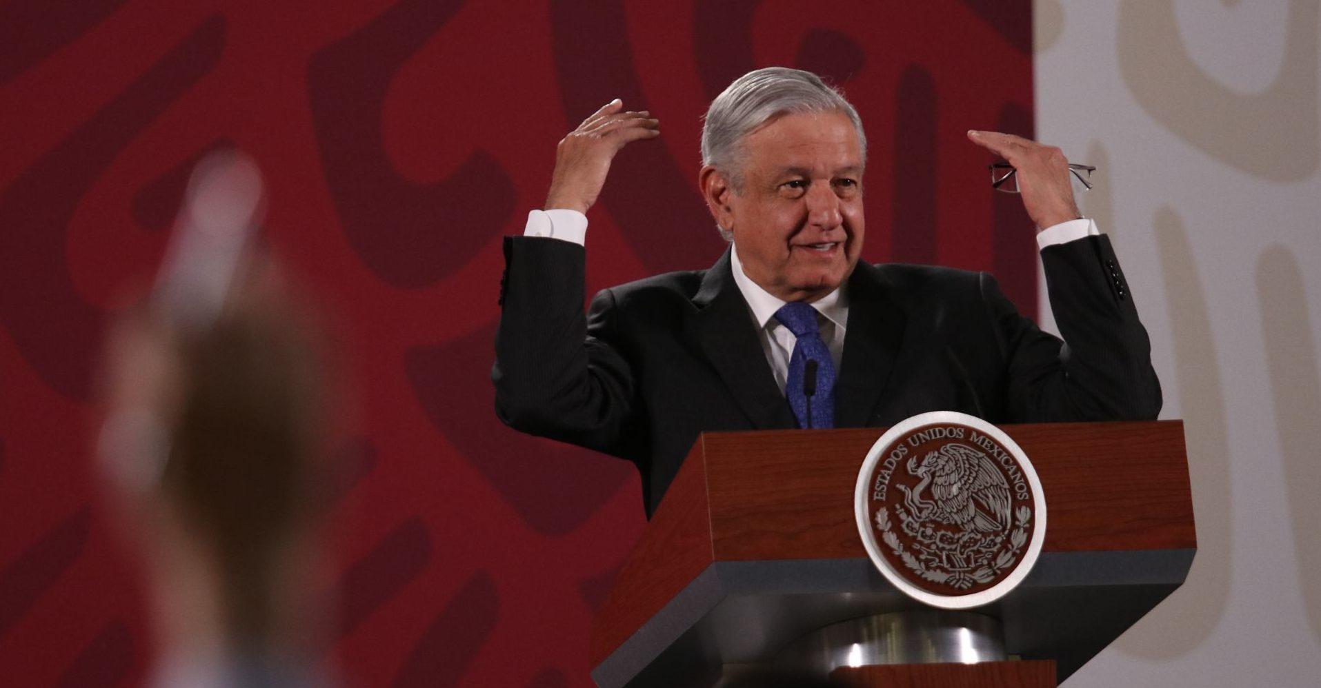La derecha está metida en protestas de mujeres, dice AMLO y les pide no dejarse manipular