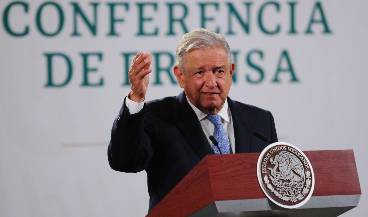 INE ordena suspender la difusión de tres conferencias de AMLO por ‘intromisión’ en elección