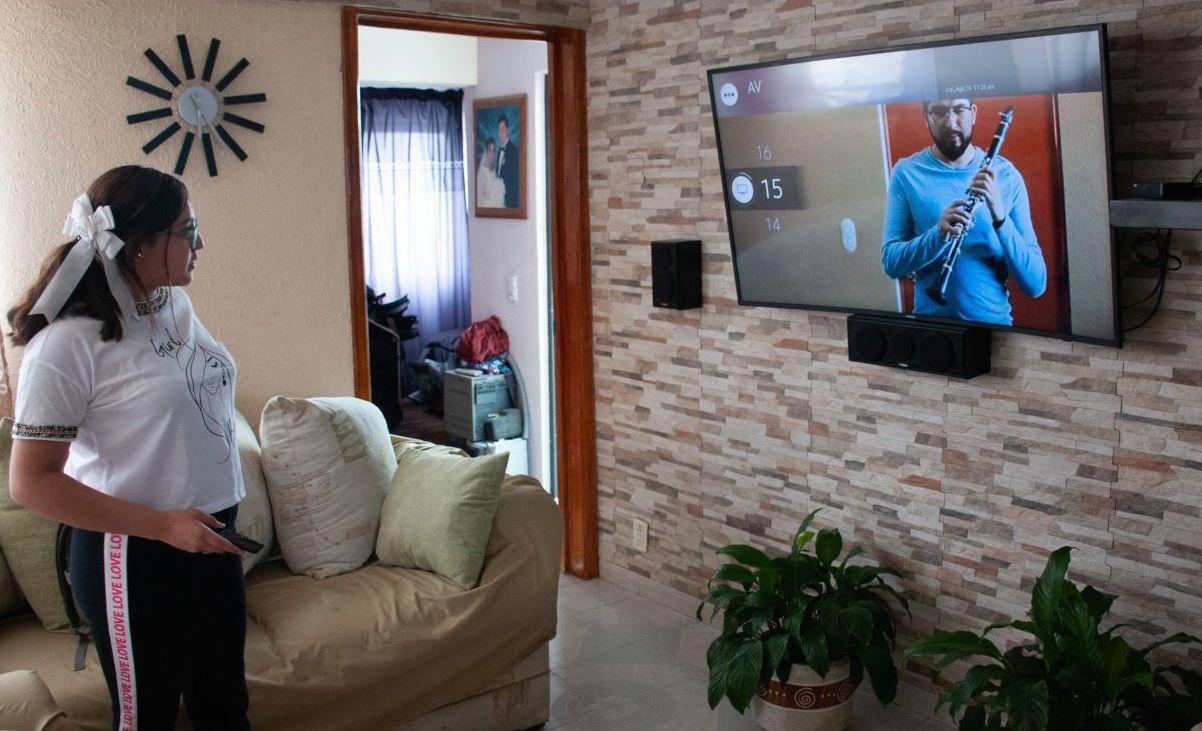 Aprende en casa, sin certeza de su alcance, seguimiento, ni costo: Coneval