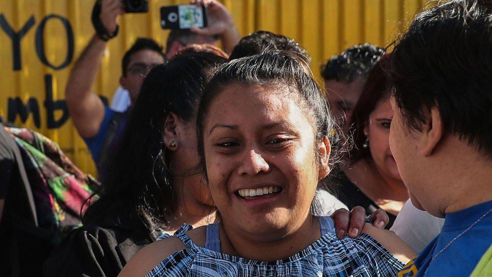 Aborto en El Salvador: libertad provisional para Evelyn Hernández, la mujer condenada a 30 años de cárcel tras parir a un bebé muerto