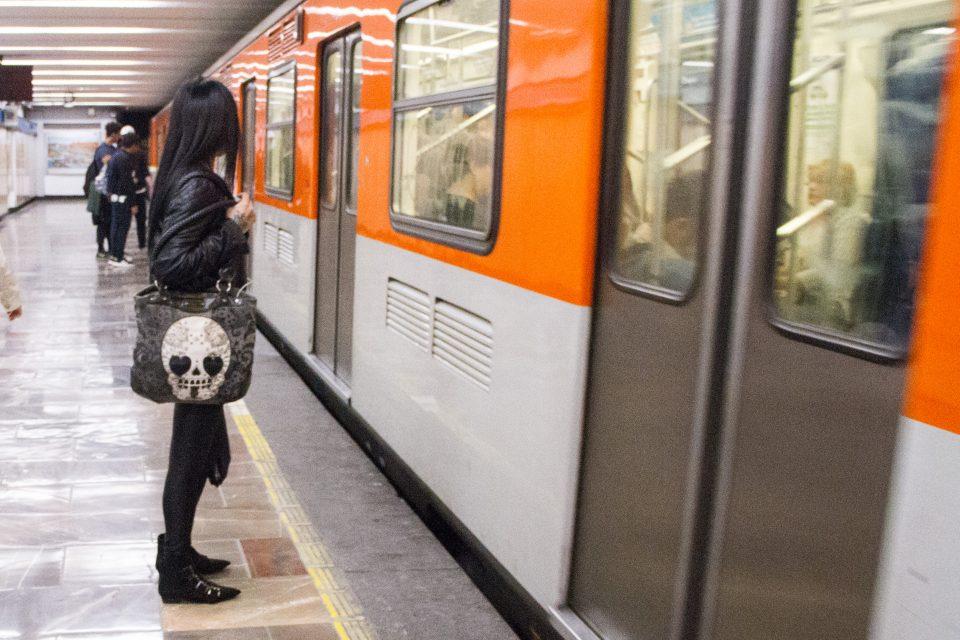 Detienen a tres hombres por presunto abuso sexual en estaciones del Metro