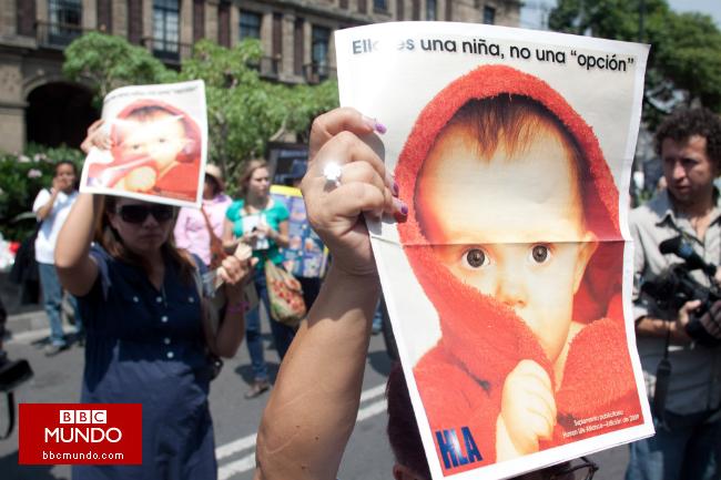 La niña-madre de 10 años que plantea un dilema a Paraguay