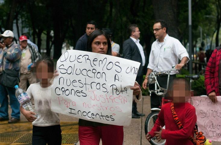 Policía de Puebla “confunde” a 3 personas y las detiene, denuncian activistas y vecinos