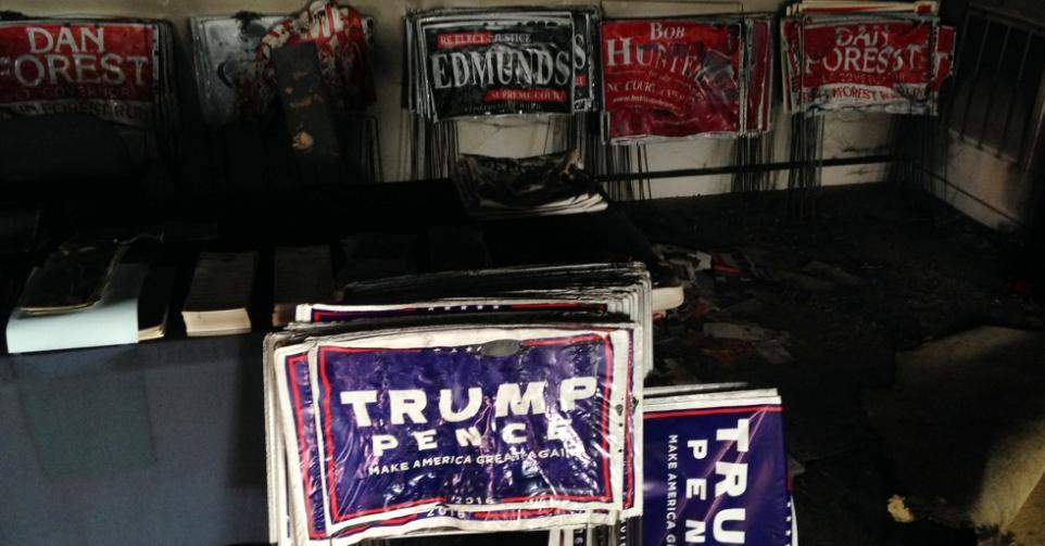 Una oficina de los republicanos es atacada; en una pinta en una pared los acusan de ser nazis