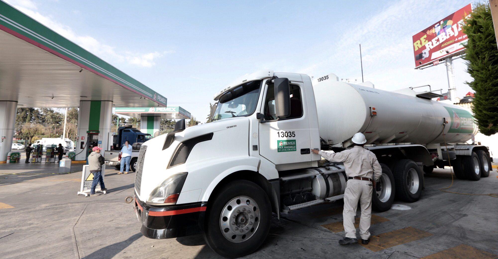 Roban pipa de Pemex en Guanajuato; transportaba 25 mil litros de gasolina
