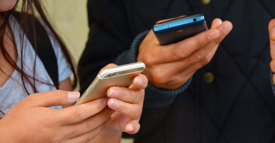 Senado avala registro obligatorio de usuarios de telefonía móvil, pese a riesgos en seguridad y privacidad