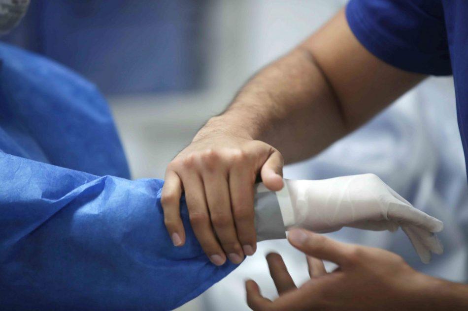 Gobierno contrata a 2,844 médicos para enfrentar emergencia por COVID-19