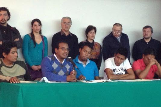 Comisión civil para buscar a normalistas desaparecidos se reúne con gobierno de Guerrero