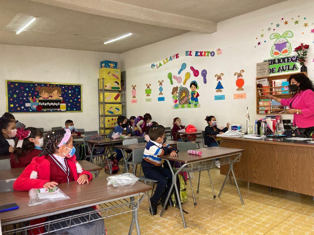 Jueza ordena a la SEP mantener programa de Escuelas de Tiempo Completo