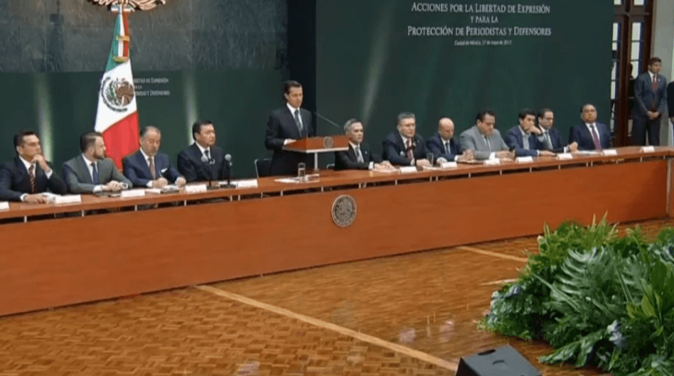 Justicia y menos discursos, gritan a Peña en mesa sobre violencia contra periodistas