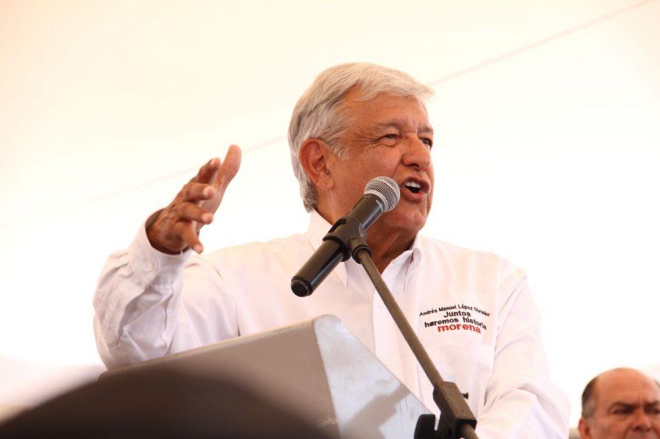 Volantes contra la iglesia y la Virgen con logo de Morena son guerra sucia, acusa AMLO
