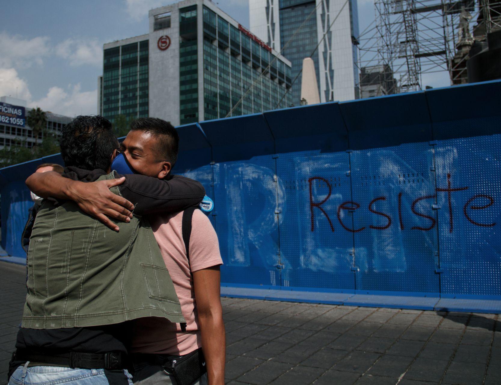 ‘Estas casas no son para homosexuales’: inmobiliaria de SLP niega venta de propiedad a pareja