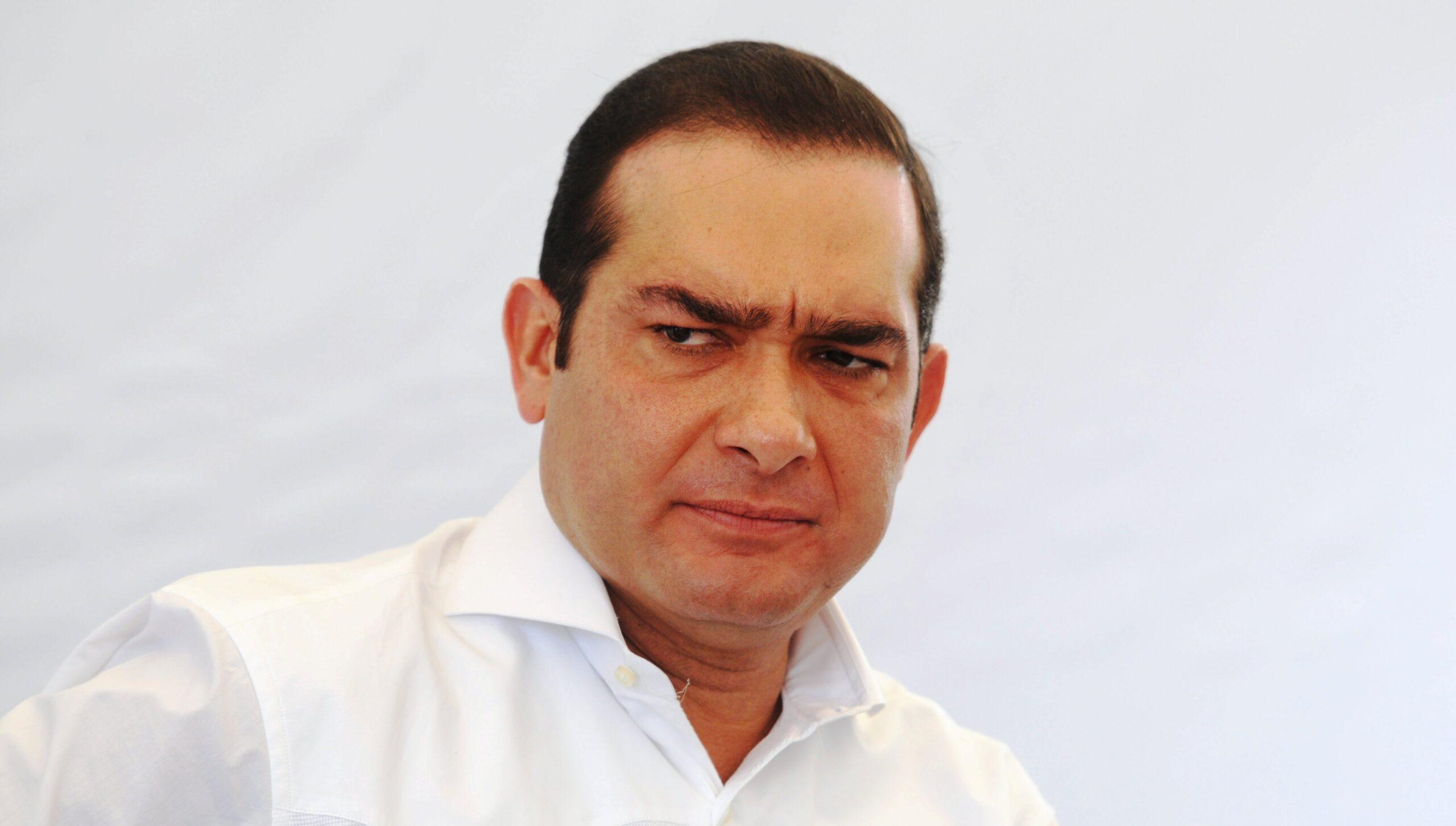 Fiscal de Javier Duarte busca amparo contra ficha roja en su contra; obtiene suspensión temporal