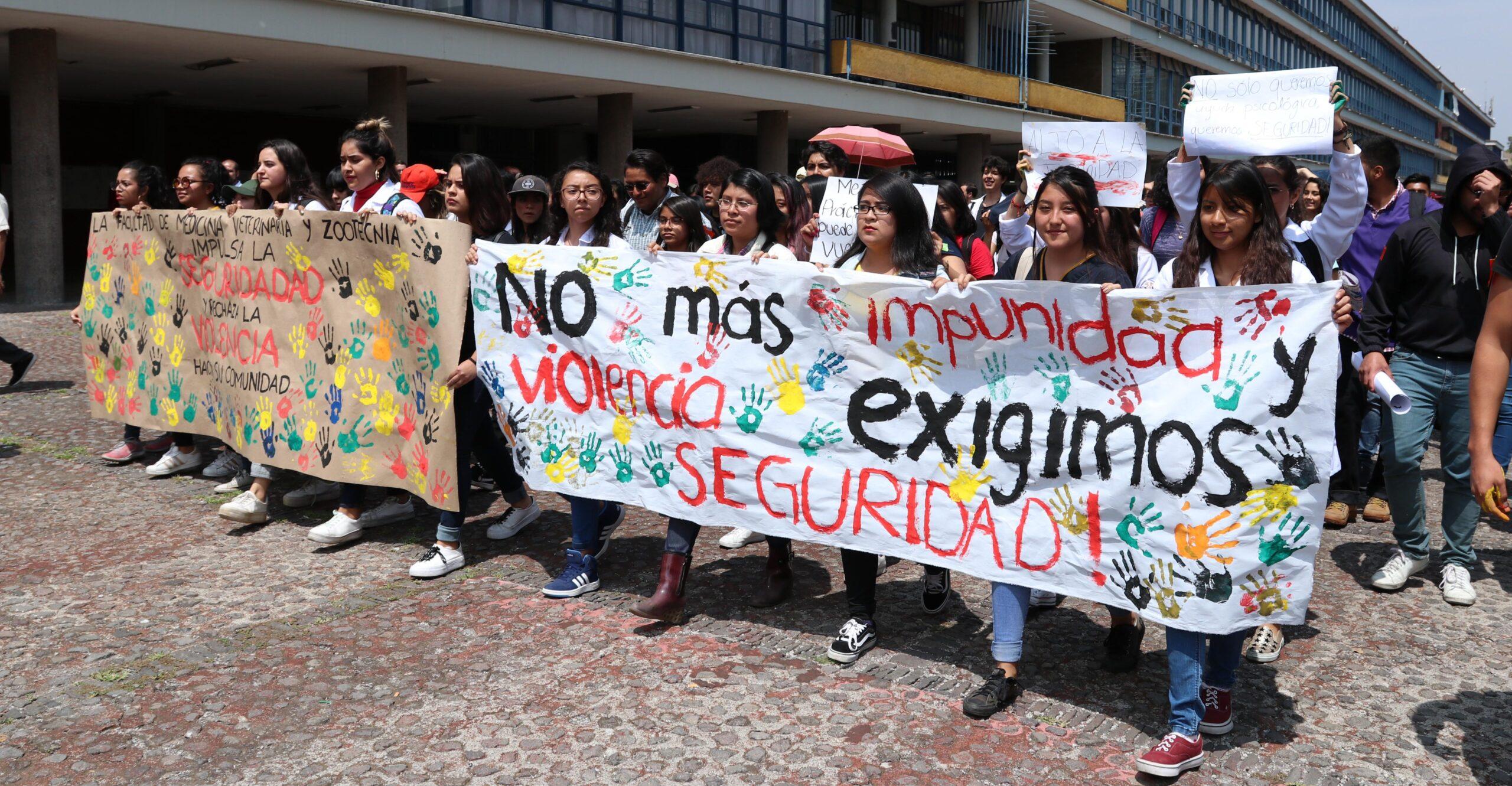 Estudiantes de veterinaria marchan en CU para exigir seguridad, tras asaltos y agresiones