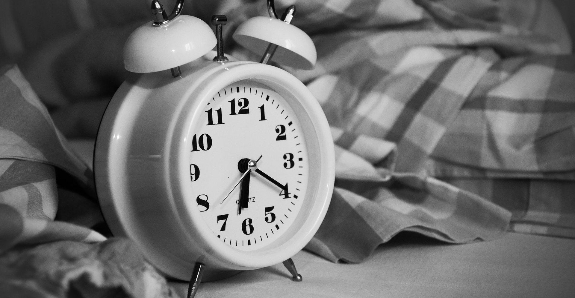 ¿Atrasar o adelantar tu reloj? Este domingo 7 de abril inicia el horario de verano