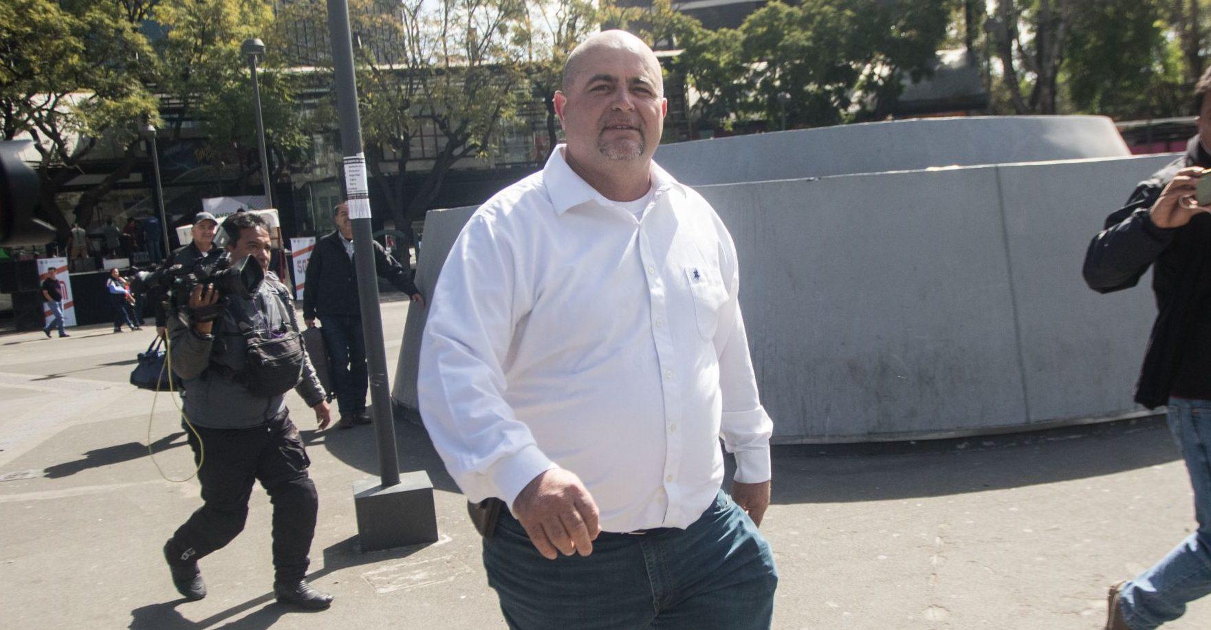 ‘Mejor no digan nada’: Julián LeBarón niega que hayan detenido a los asesinos de sus familiares, como asegura AMLO
