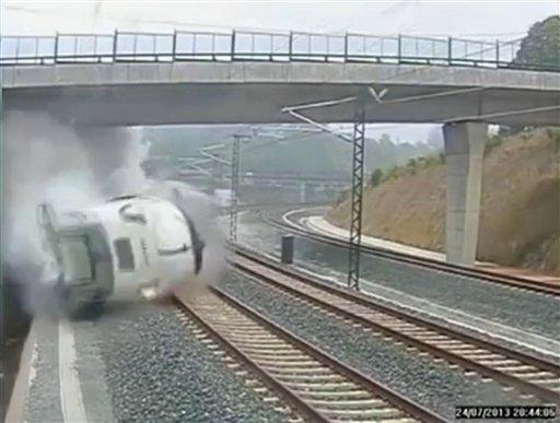 Tren accidentado en España dobló velocidad permitida