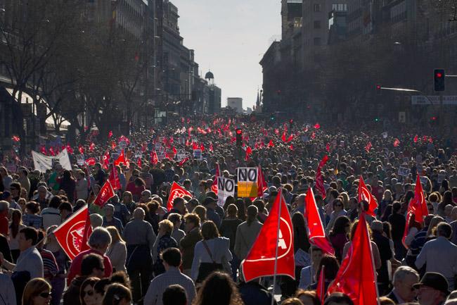 Conoce los recortes del gobierno español como medida ante su crisis