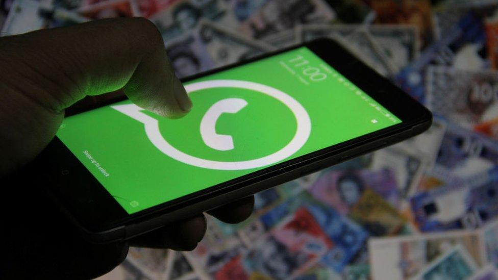 Por qué WhatsApp advierte de que bloqueará las cuentas de millones de usuarios