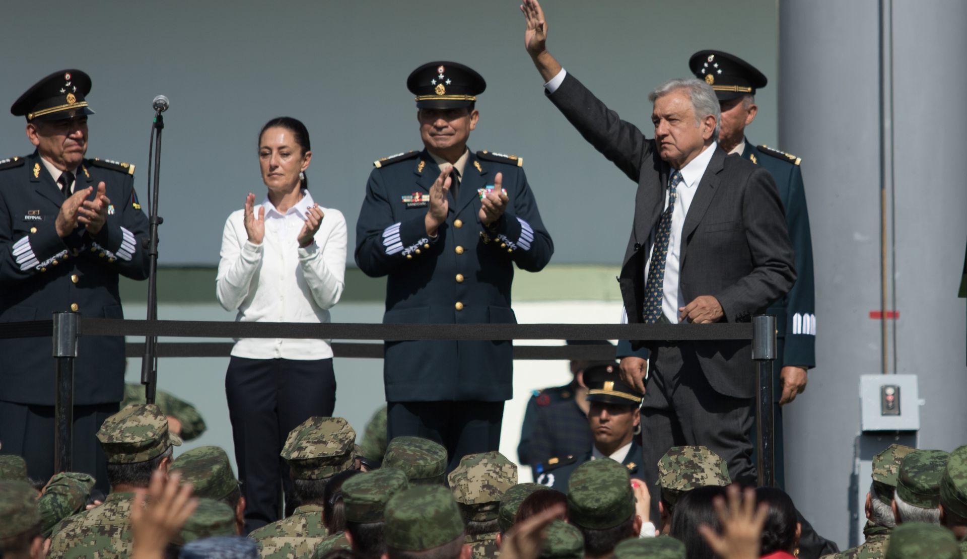 El 40% de los ciudadanos aceptaría un gobierno militar en México, según INEGI