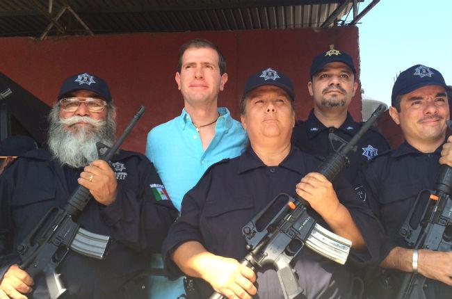 Es oficial: comienzan a operar las policías rurales en Michoacán