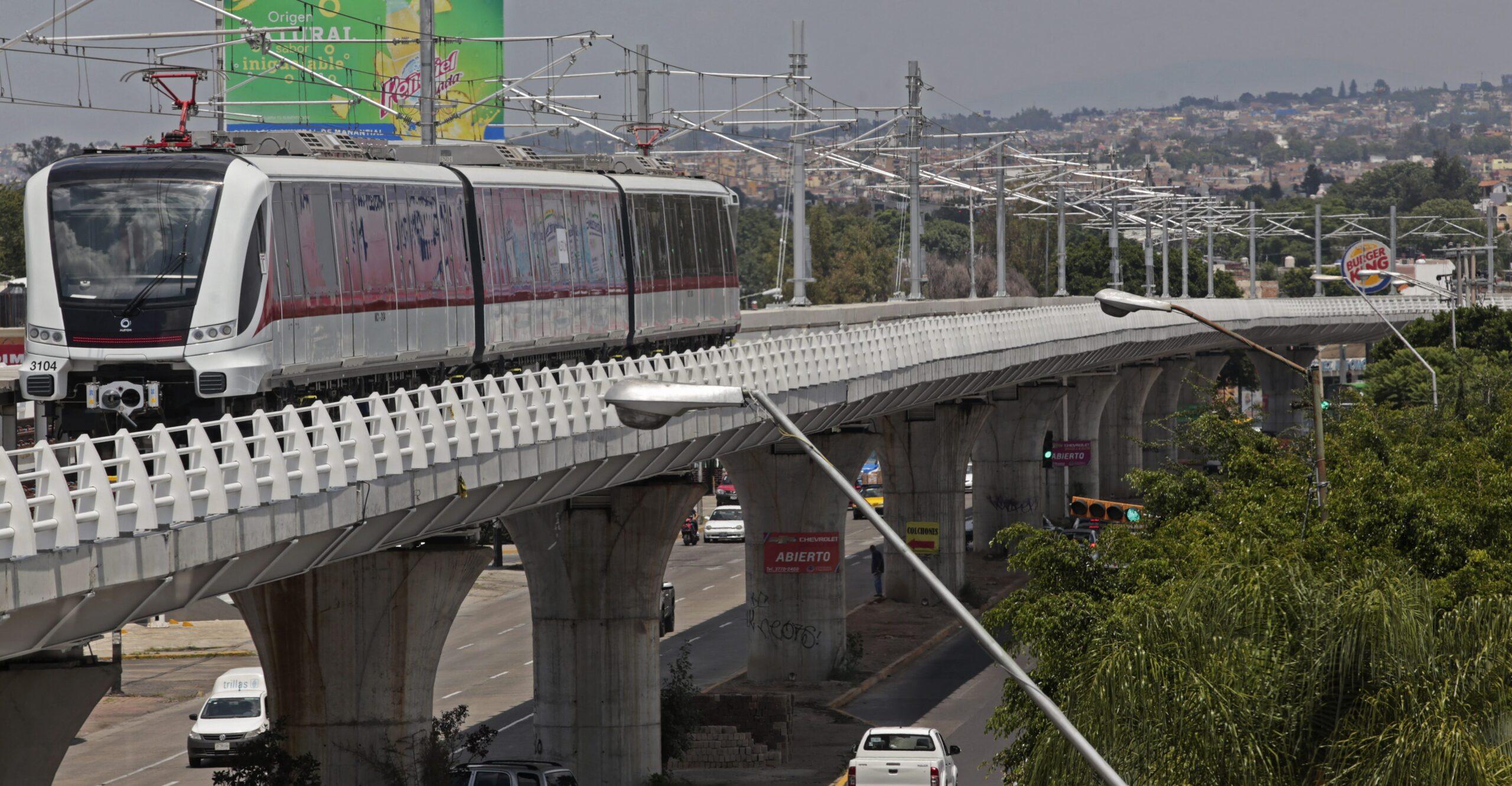 Alfaro denuncia fallas en obras del Tren Ligero de Guadalajara; sería un engaño entregarlo, dice a EPN