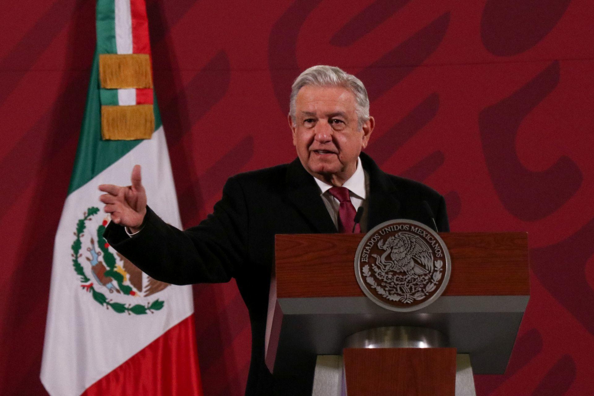 AMLO pide evitar reuniones y no salir a la calle en época navideña para evitar contagios de COVID