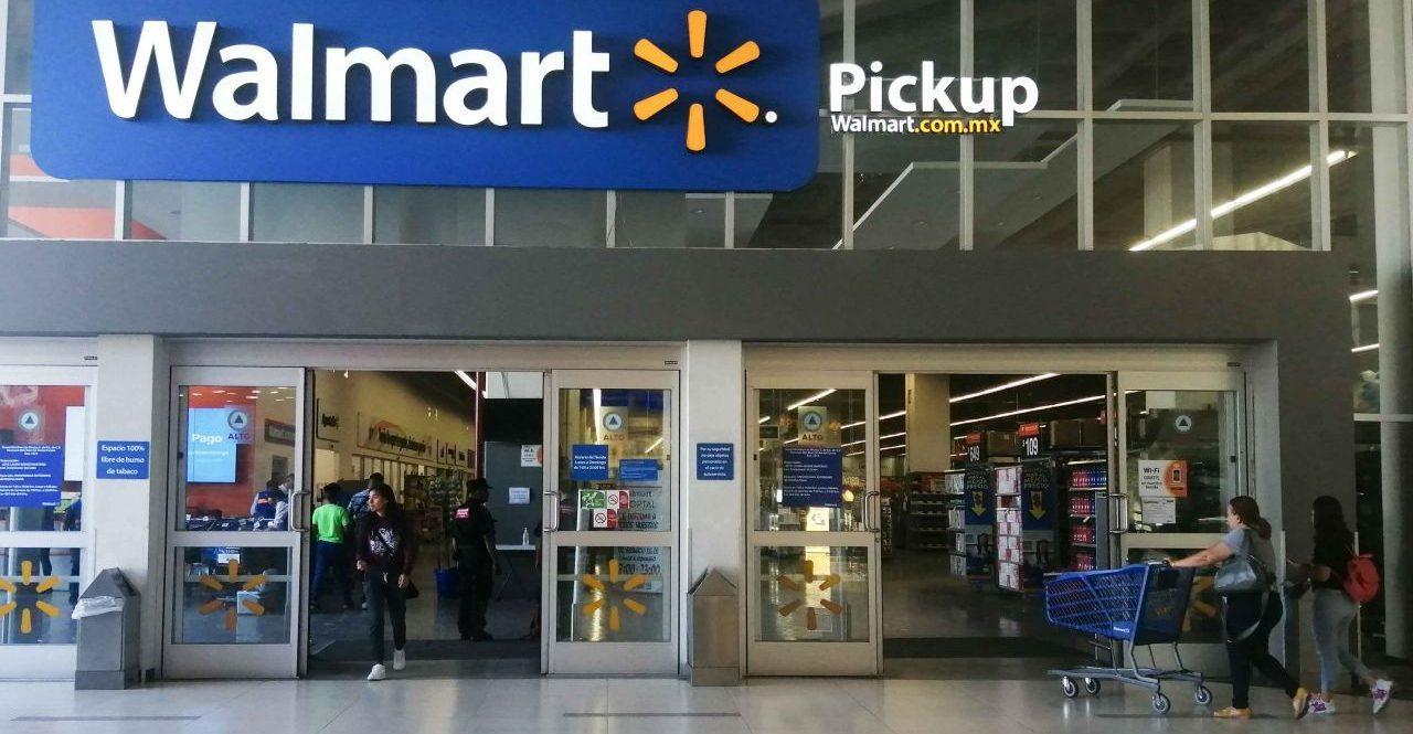 Walmart paga 8 mil millones de pesos de impuestos al SAT; AMLO felicita a la empresa