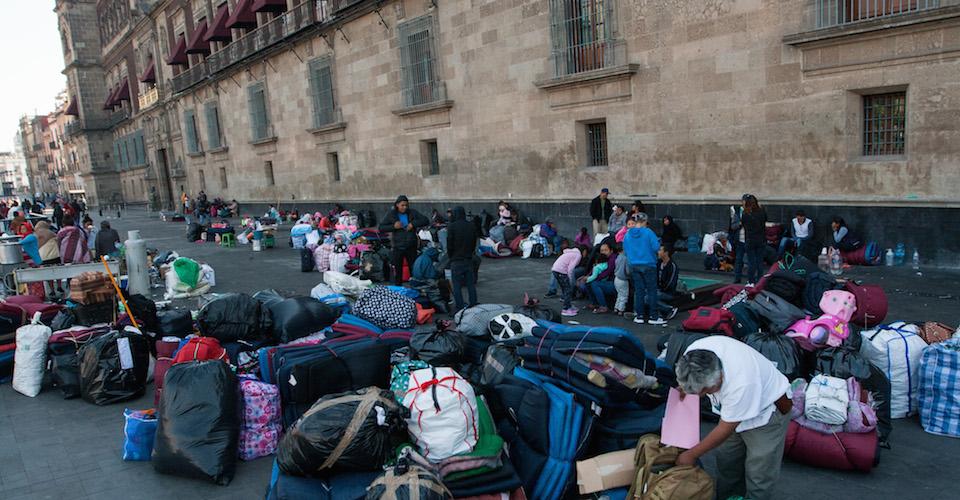 Desplazados de Guerrero denuncian que gobierno los obligó a rentar casas y no les ha pagado