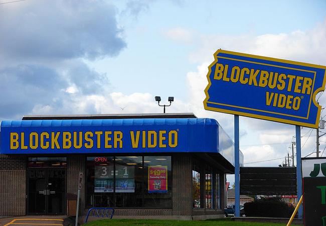 Elektra compra Blockbuster México por 408 mdp