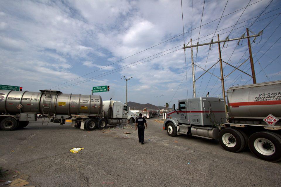 Si continúan los bloqueos de la CNTE, plantas en Salina Cruz, Oaxaca, deberán parar: Pemex