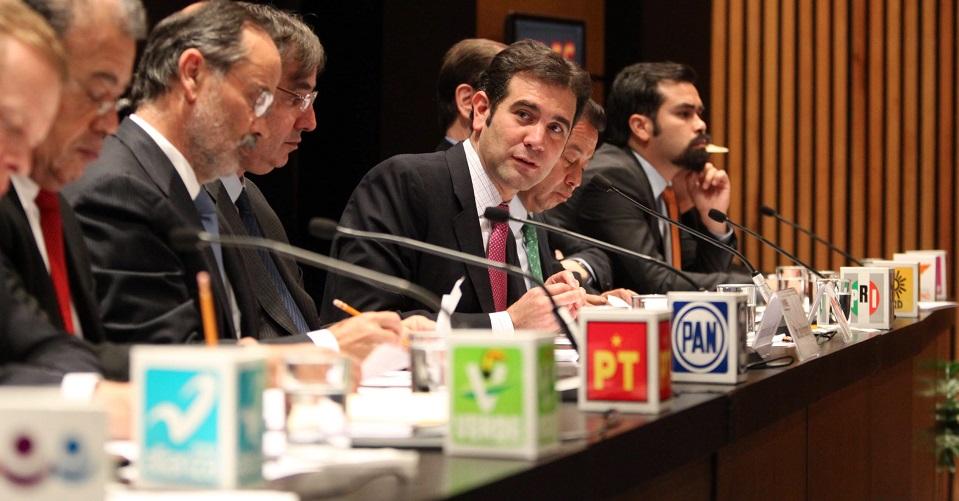 Libros, folletos y publicidad, lo que facturaron empresas fantasma detectadas por el INE