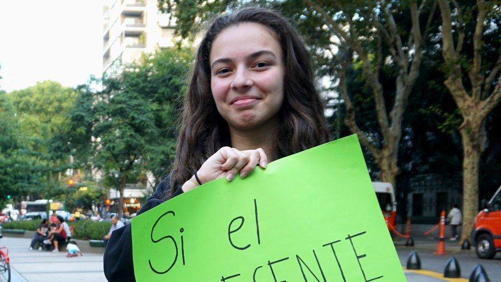 #FridaysforFuture: Nos van a dejar un mundo hecho mierda, jóvenes exigen acciones contra el cambio climático