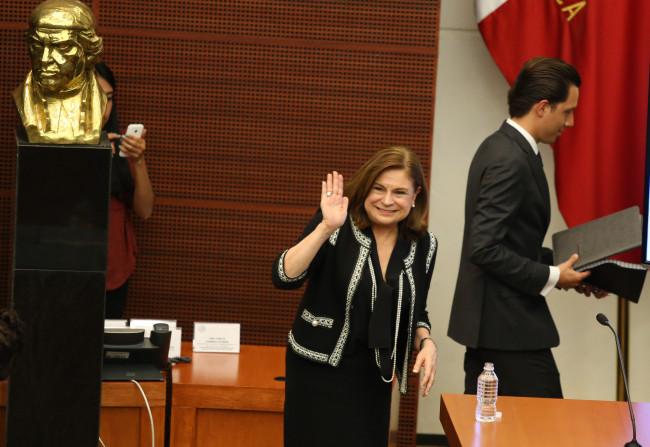 Senado ratifica a Arely Gómez González en la PGR; estas son sus prioridades