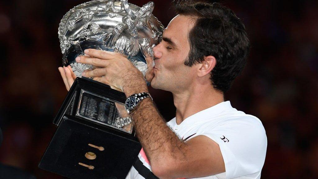Roger Federer se corona campeón del Abierto de Australia y se convierte en el primer hombre en ganar 20 títulos de Grand Slam