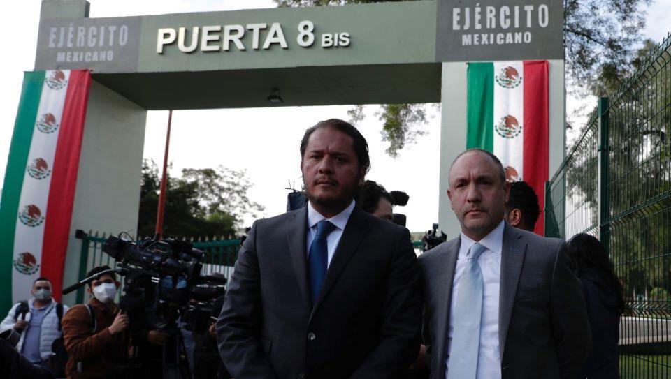 Militares detenidos por caso Ayotzinapa denuncian fabricación de pruebas y piden salida de Encinas