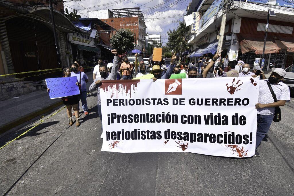 Liberan a periodista y a químico reportados como desaparecidos en Guerrero