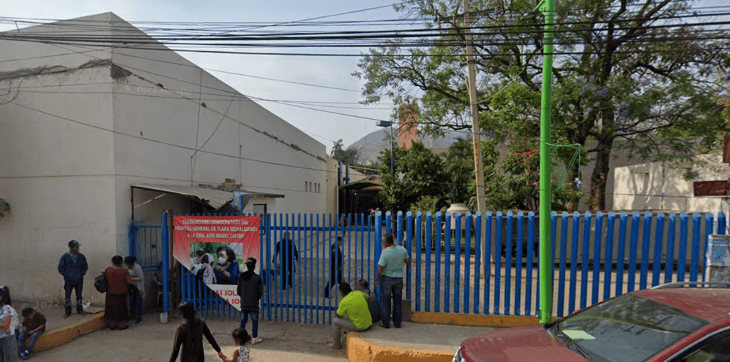 Trabajadores del Hospital General de Tlapa, Guerrero, cumplen 23 días en paro de labores