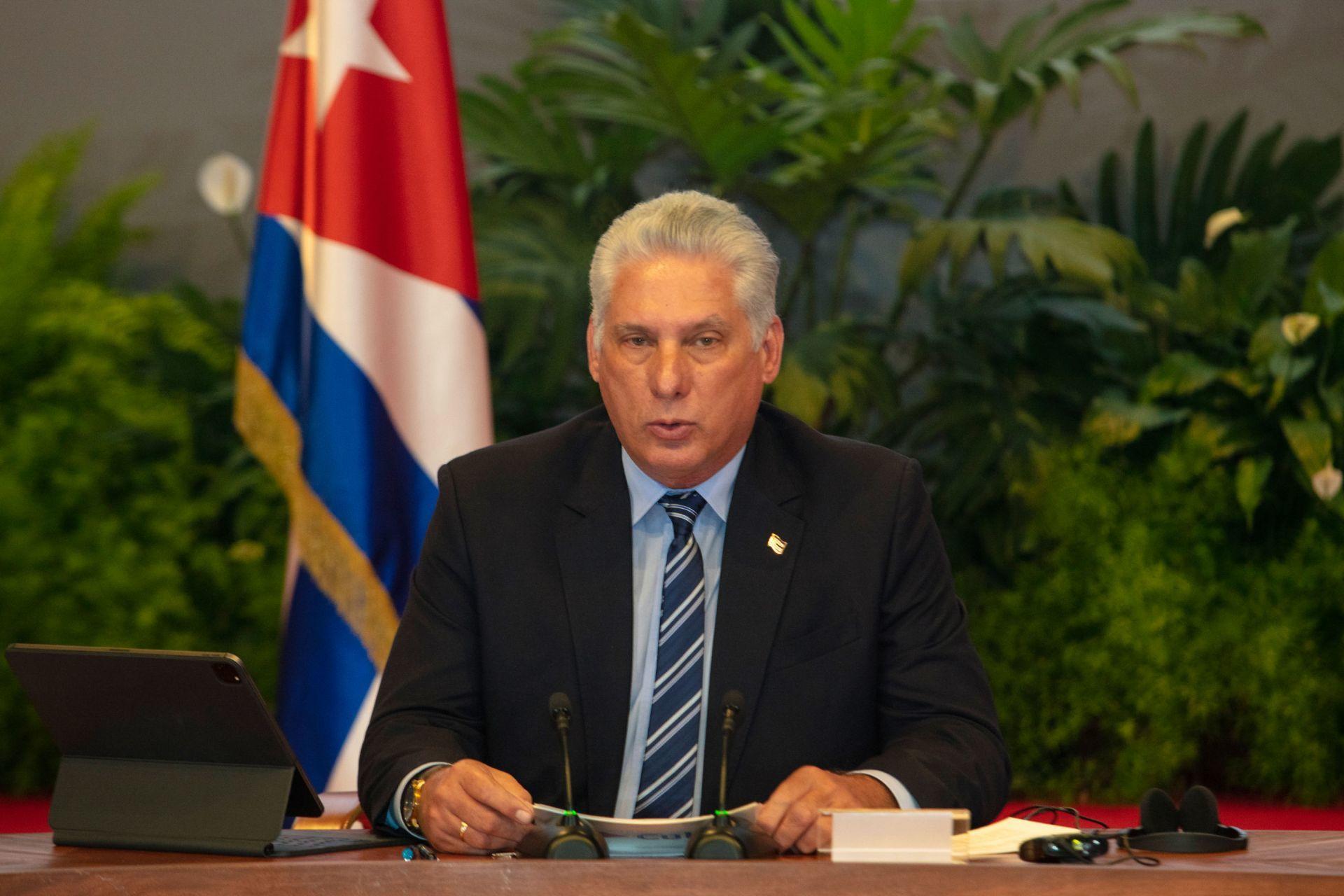 Miguel Díaz-Canel es reelecto por el parlamento como presidente de Cuba por otros cinco años