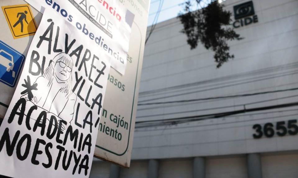 Paran escuelas de la UNAM, CIDE y trabajadores académicos contra la Ley de Ciencia 